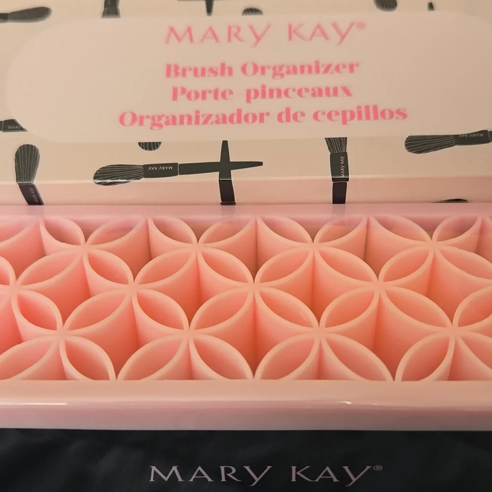 Mary‎ Kay Pink Brush Holder